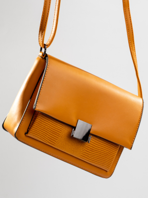 Bolsa Transversal Mostarda com Detalhe Texturizado1